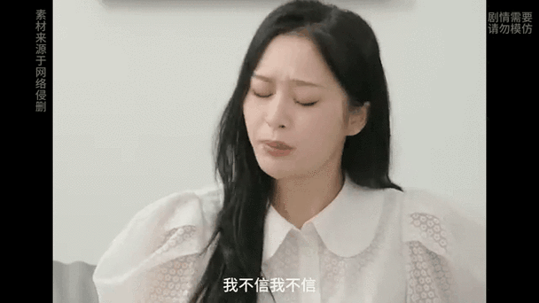 办公室里的秘密:丰满老师在教室内低声呻吟的激情瞬间与难以言喻的诱惑